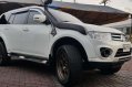 2014 Mitsubishi Montero GLX V White For Sale -2