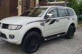 2012 Mitsubishi Montero GLS v-0