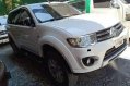 Selling White Mitsubishi Montero 2014 in Valenzuela-0