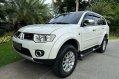 Selling White Mitsubishi Montero sport 2012 in Las Piñas-1
