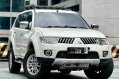 Selling White Mitsubishi Montero 2010 in Makati-0
