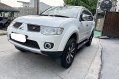 Selling White Mitsubishi Montero 2013 in Bacoor-2