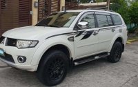 2012 Mitsubishi Montero GLS v