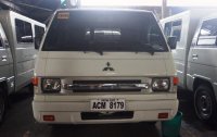 Selling White Mitsubishi L300 2016 Van Manual Diesel in Manila