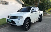 Sell 2nd Hand 2013 Mitsubishi Strada Automatic Diesel at 80000 km in Angeles