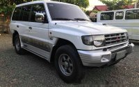Sell White 2001 Mitsubishi Pajero at 101000 km 