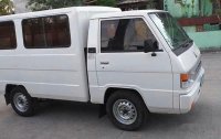 White Mitsubishi L300 2012 Van for sale