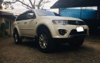 White Mitsubishi Montero 2014 for sale in Manila