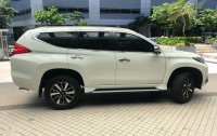 Selling White Mitsubishi Montero in Manila