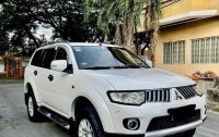 Sell Purple 2012 Mitsubishi Montero SUV / MPV in Las Piñas