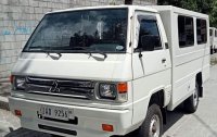Selling White Mitsubishi L300 2020 in Quezon City