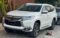Selling Pearl White Mitsubishi Montero sport 2017 in Manila