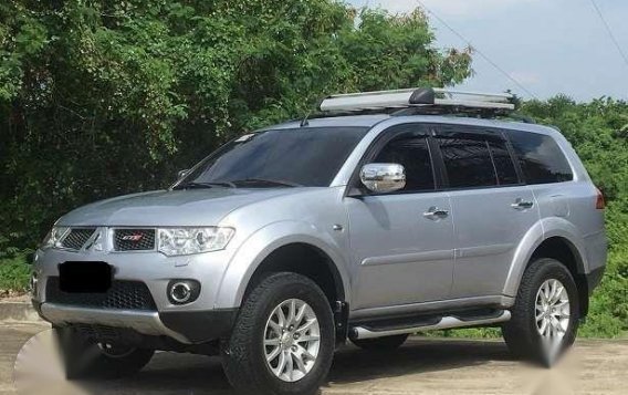 GTV 2012 Mitsubishi Montero 4x4 top of the line