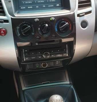 2014 Mitsubishi Montero Sport gsl 40kms manual