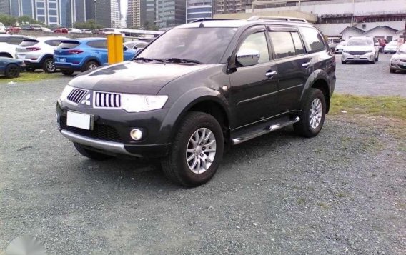 Mitsubishi montero sport 2012