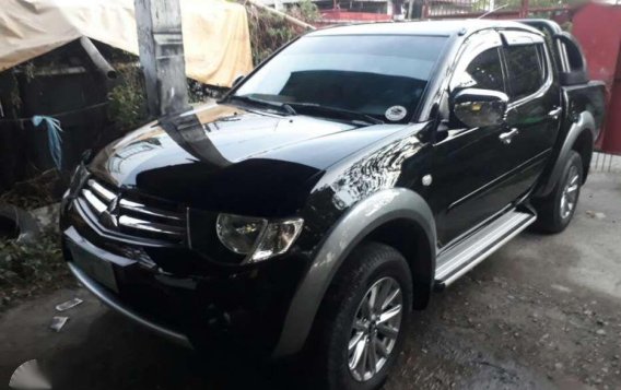 Mitsubishi Strada gls sport 4x4 2010 FOR SALE