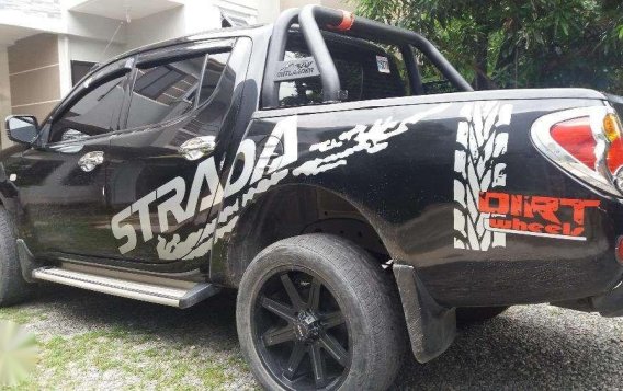 Mitsubishi Strada 2010 for sale