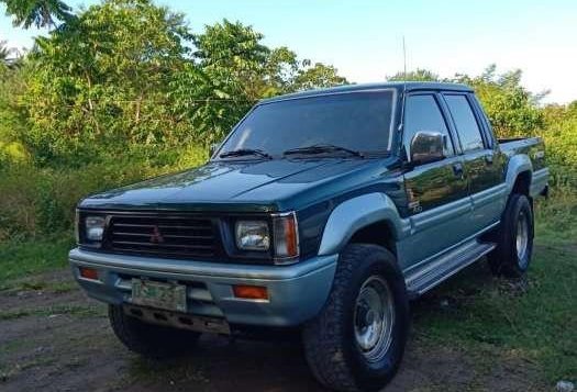 Like new Mitsubishi Strada for sale