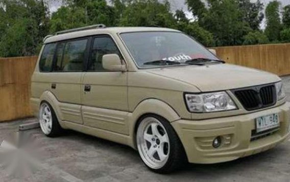 2003 Mitsubishi Adventure