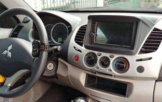 Mitsubishi Strada 2011 for sale