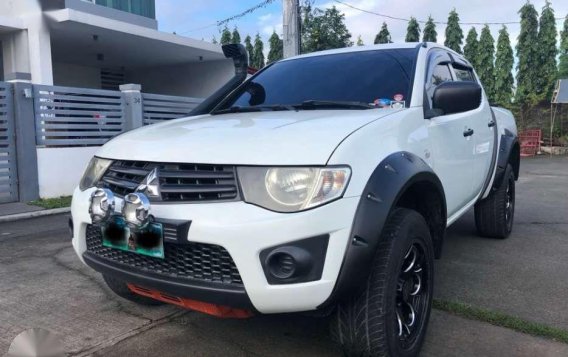 2012 Mitsubishi Strada for sale 