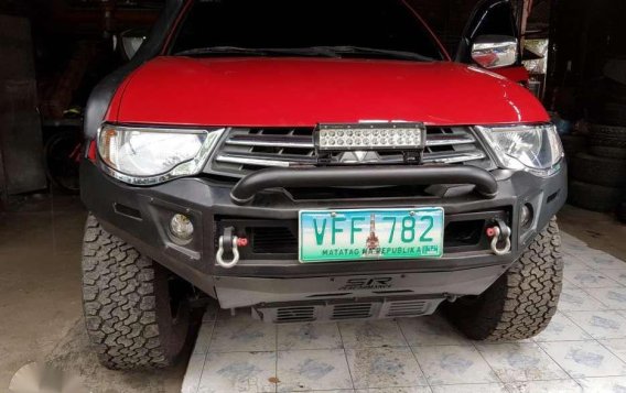 Mitsubishi strada 2012model 4x4 manual