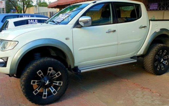 2010 Mitsubishi Strada for sale