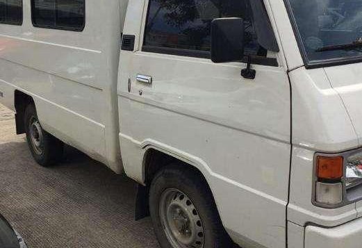 2016 Mitsubishi L300 FB MT DIESEL White SM City Bicutan