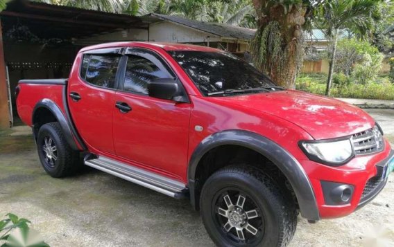 SELLING MITSUBISHI Strada pick up 2013