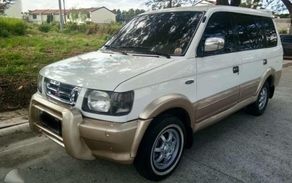 2000 Mitsubishi Adventure FOR SALE