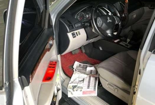 MITSUBISHI Montero GTV 4x4 top of the line 2012