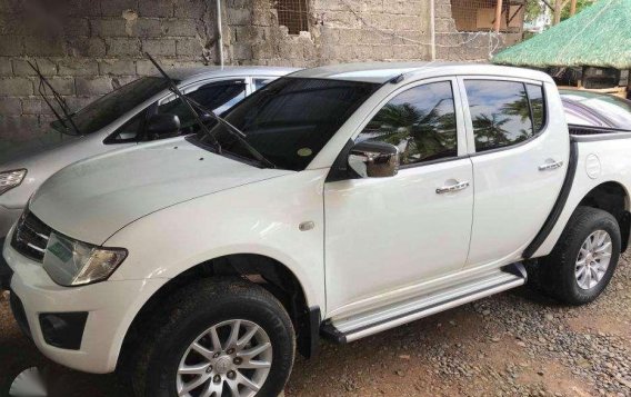 Mitsubishi Strada Manual Diesel 2012 for sale