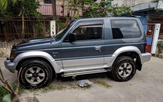 Rush! For sale MITSUBISHI Pajero 3 door 2nd gen 2002