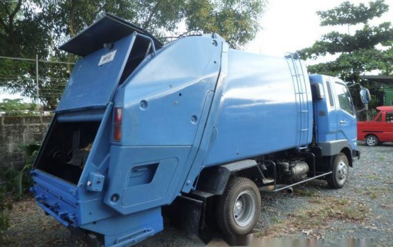 1998 Mitsubishi Fuso Recon Fighter 4 tons Garbage Compactor 6M61