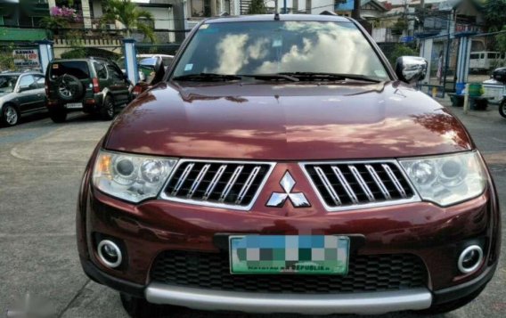 SELLING MITSUBISHI Montero sports gls 2010