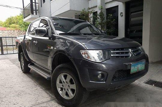 2013 Mitsubishi Strada Glx V 1st owned