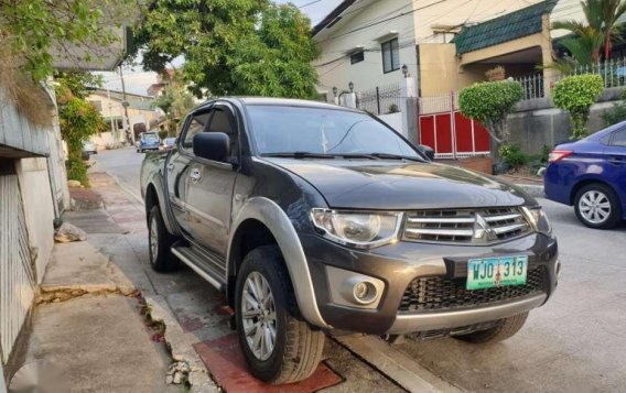 Mitsubishi Strada 4x4 2013 for sale