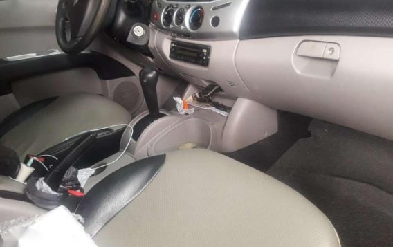 Mitsubishi Strada v mdl 2013 FOR SALE