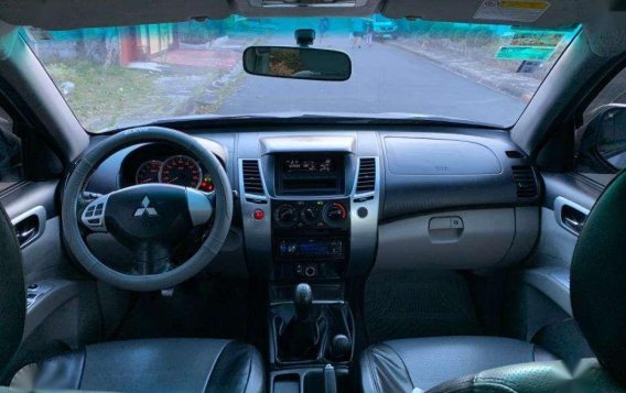 Mitsubishi Montero Gls 4x4 MT - 2010 Model