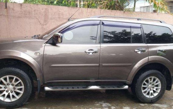 Selling Mitsubishi Montero sport gls v 2012 automatic