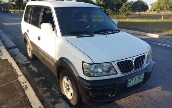 2002 MITSUBISHI Adventure manual accept swap financing