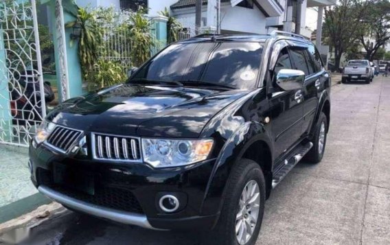 2010 Mitsubishi Montero GLS 4x2 Automatic Diesel Black