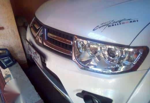 Mitsubishi Montero 2014 glx diesel manual white color .