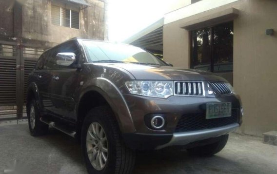 2011 Mitsubishi Montero gls v matic 4x2 for sale