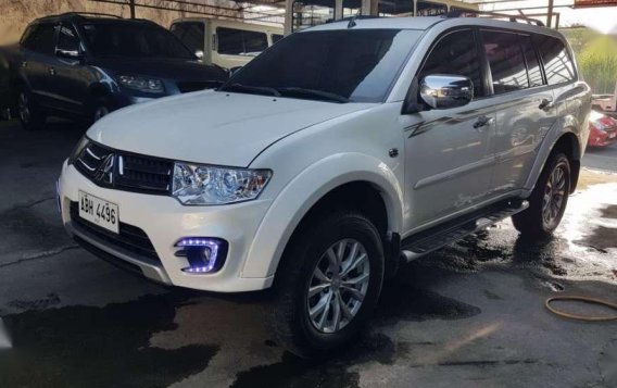 2015 model Mitsubishi Montero Sport GLS V AT Diesel DRL Edition