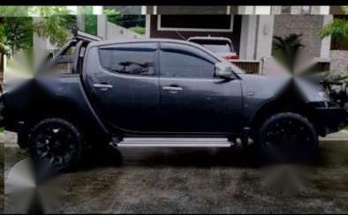 Mitsubishi Strada 2013 for sale