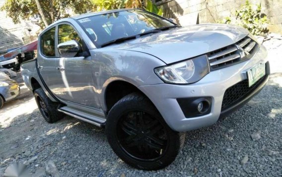 2012 Mitsubishi Strada manual for sale