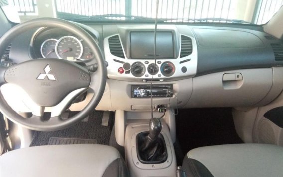 Mitsubishi Strada 2012 for sale