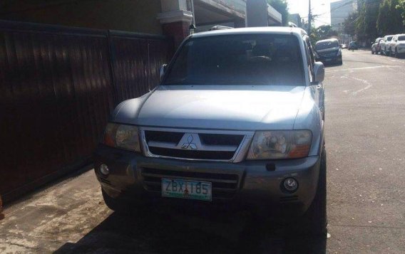 Selling 2nd Hand (Used) Mitsubishi Pajero 2005 in Las Piñas