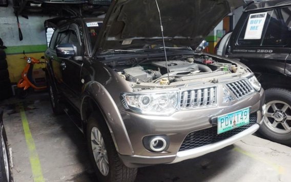 Grey Mitsubishi Montero 2011 for sale in Manila